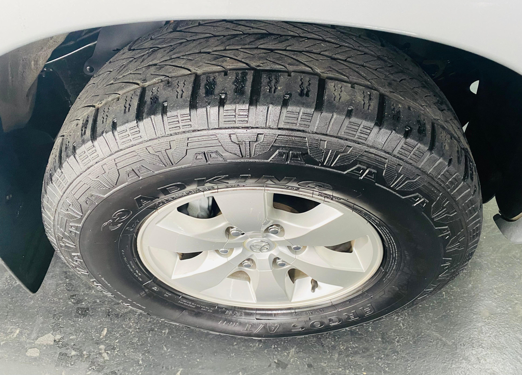 Toyota Hilux Cabine Dupla Prata