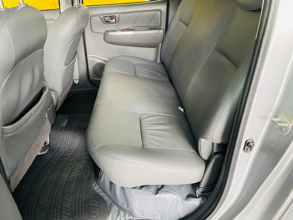 Toyota Hilux Cabine Dupla Prata