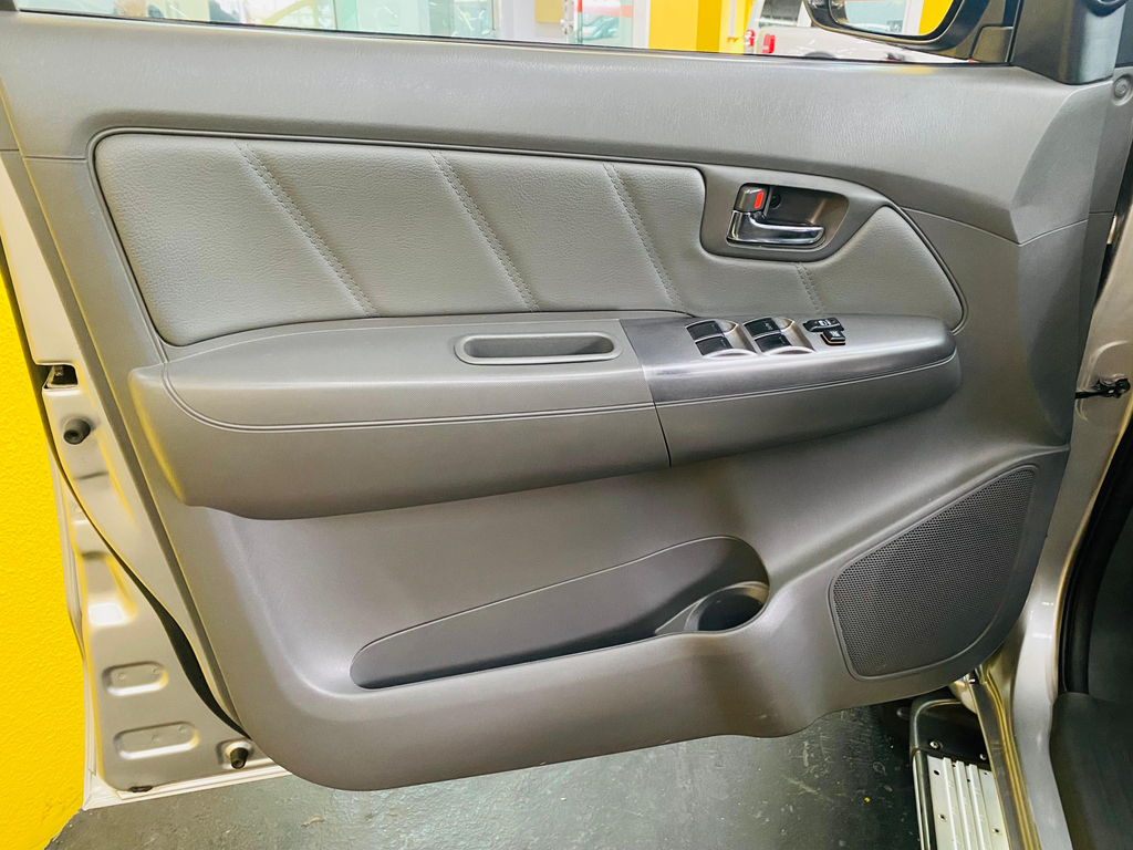 Toyota Hilux Cabine Dupla Prata