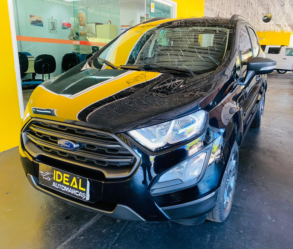 Ford EcoSport Preto