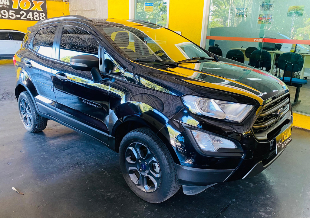 Ford EcoSport Preto