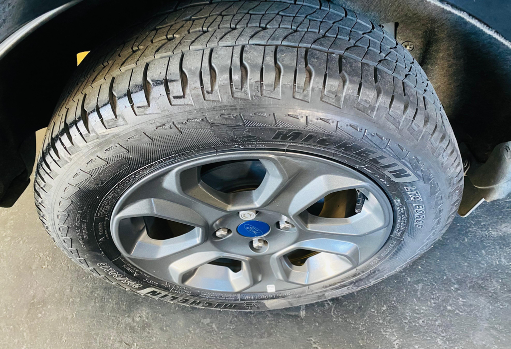 Ford EcoSport Preto