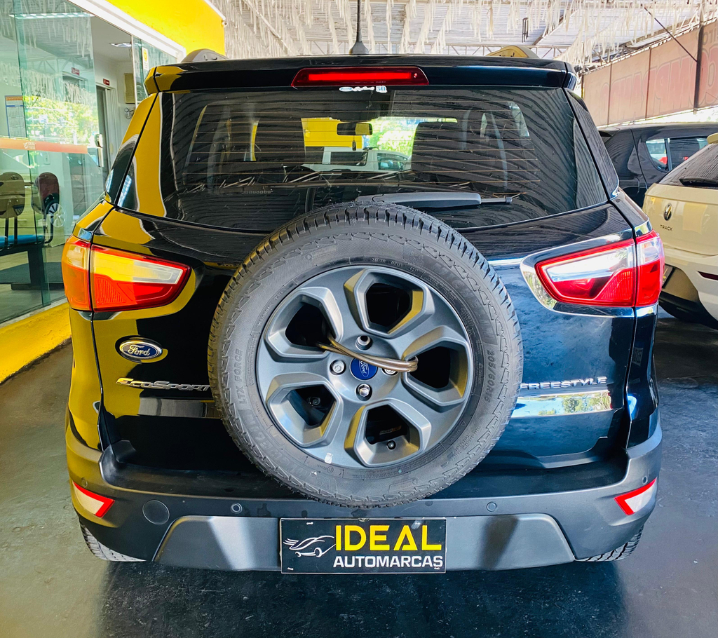 Ford EcoSport Preto