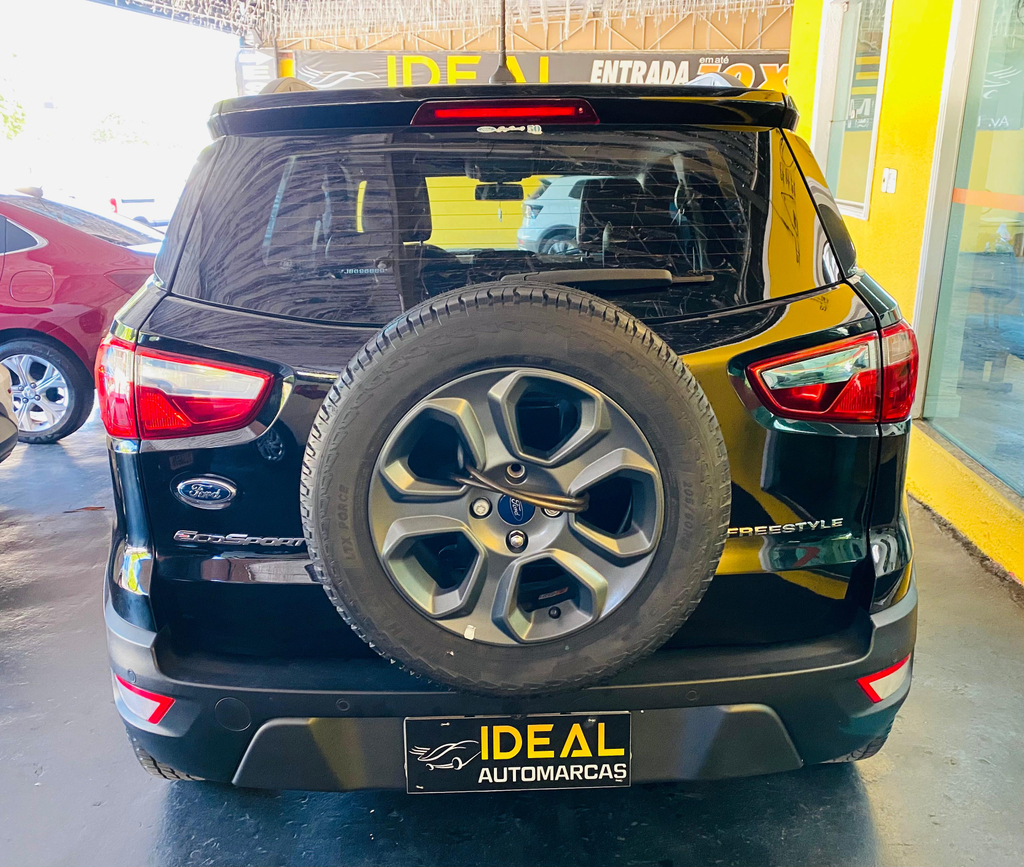 Ford EcoSport Preto