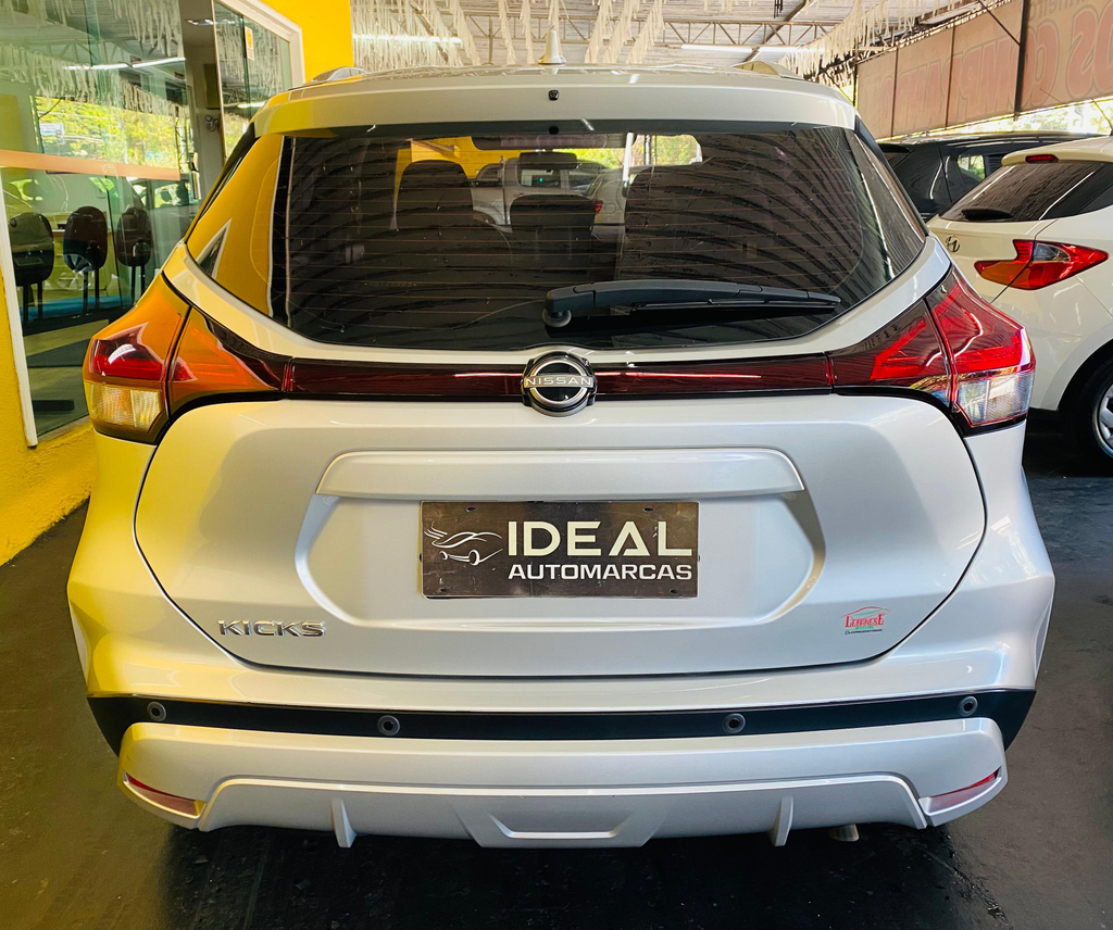 Nissan Kicks Prata