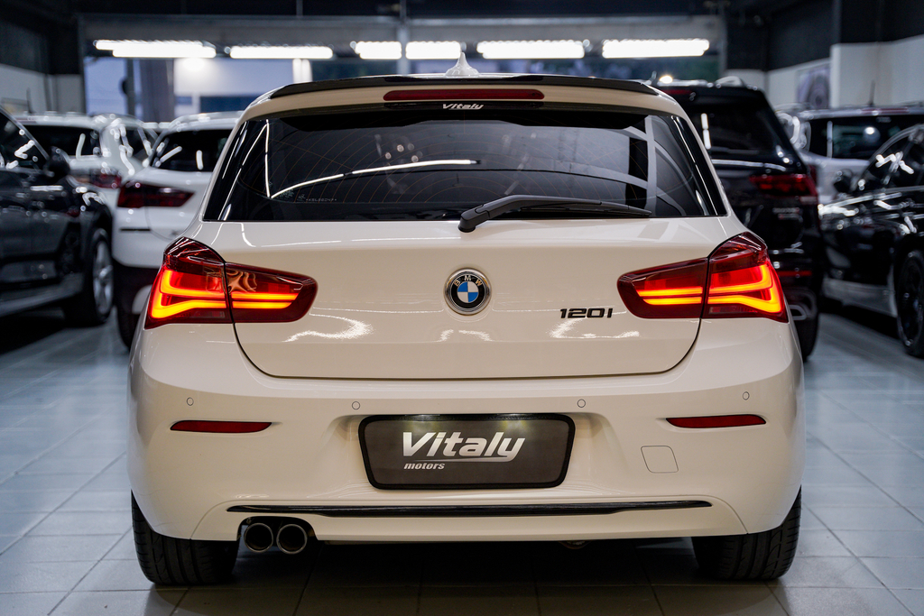 BMW 120IA Branco
