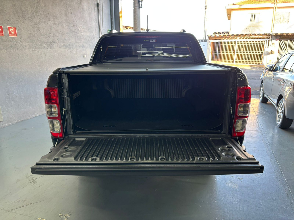 Ford Ranger (Cabine Dupla) Preto