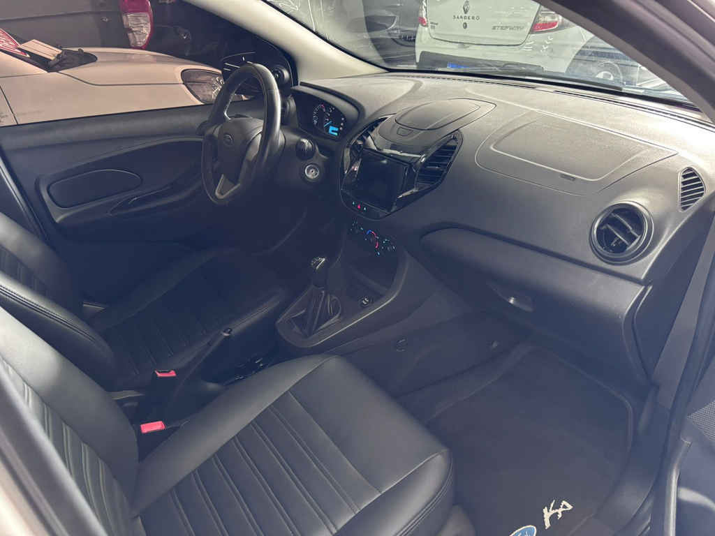 Ford Ka Sedan Branco