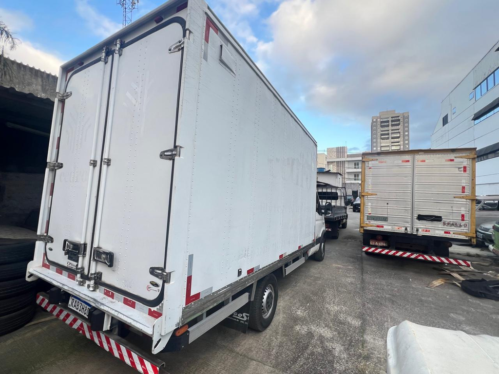 Iveco Daily Branco