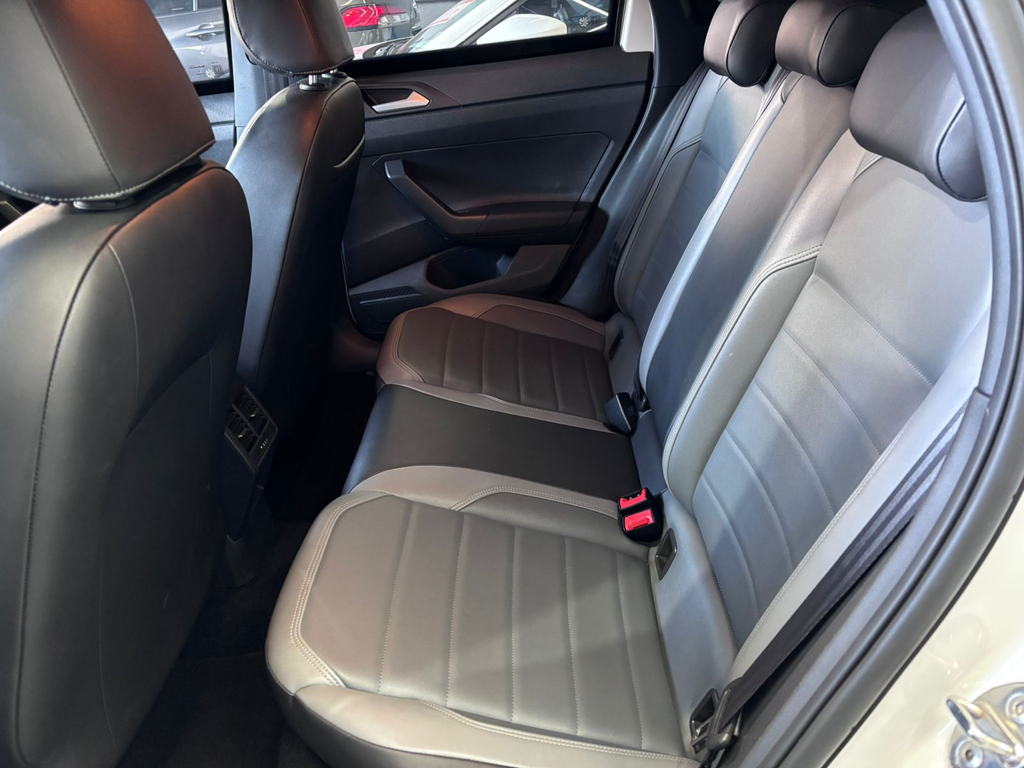Volkswagen Nivus Branco