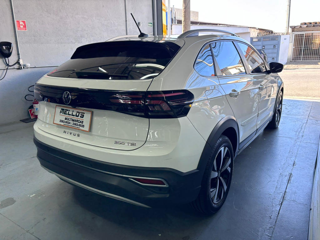 Volkswagen Nivus Branco