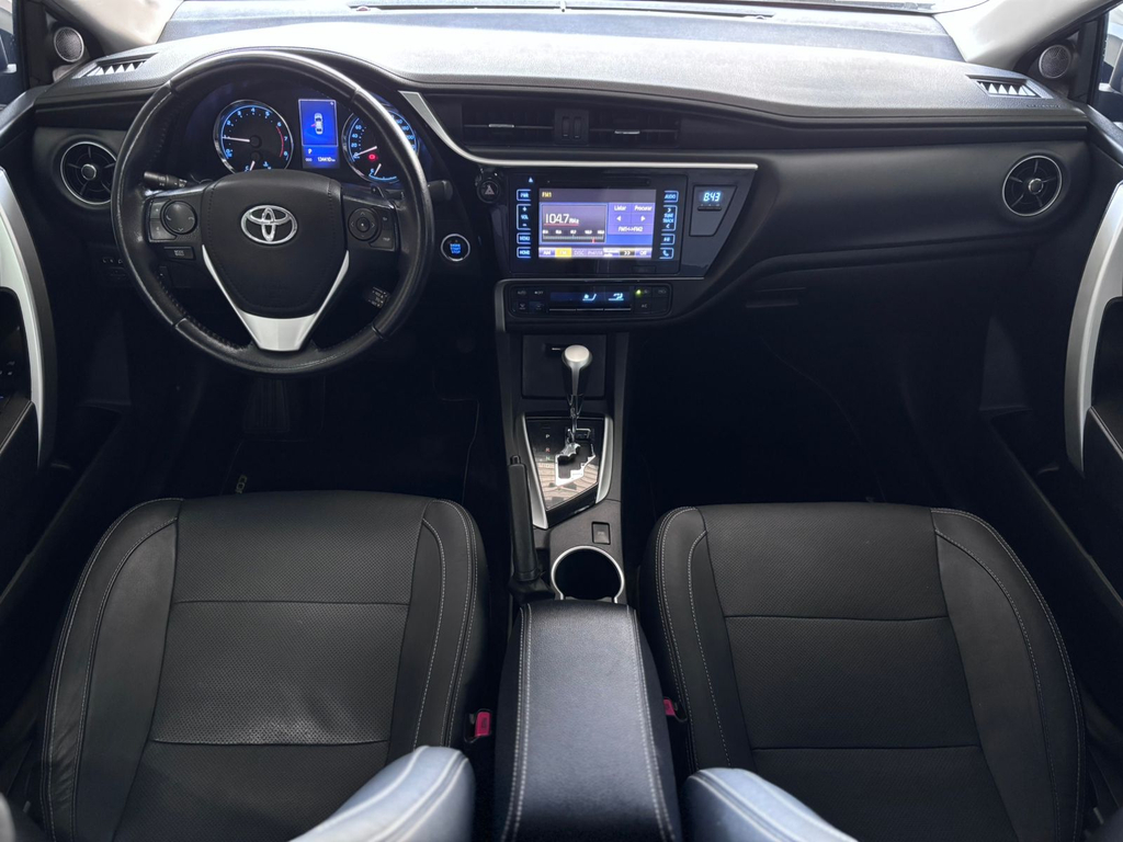 Toyota Corolla Prata