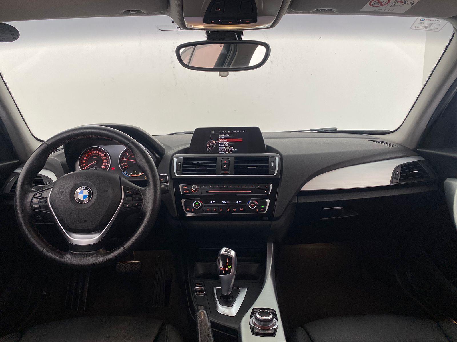 BMW 120i Prata