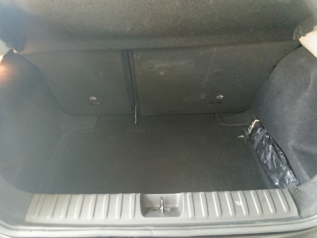 Chevrolet Onix Preto