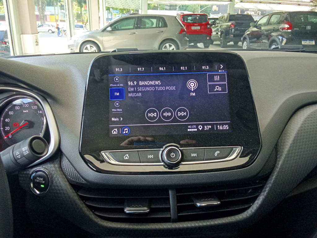 Chevrolet Onix Preto