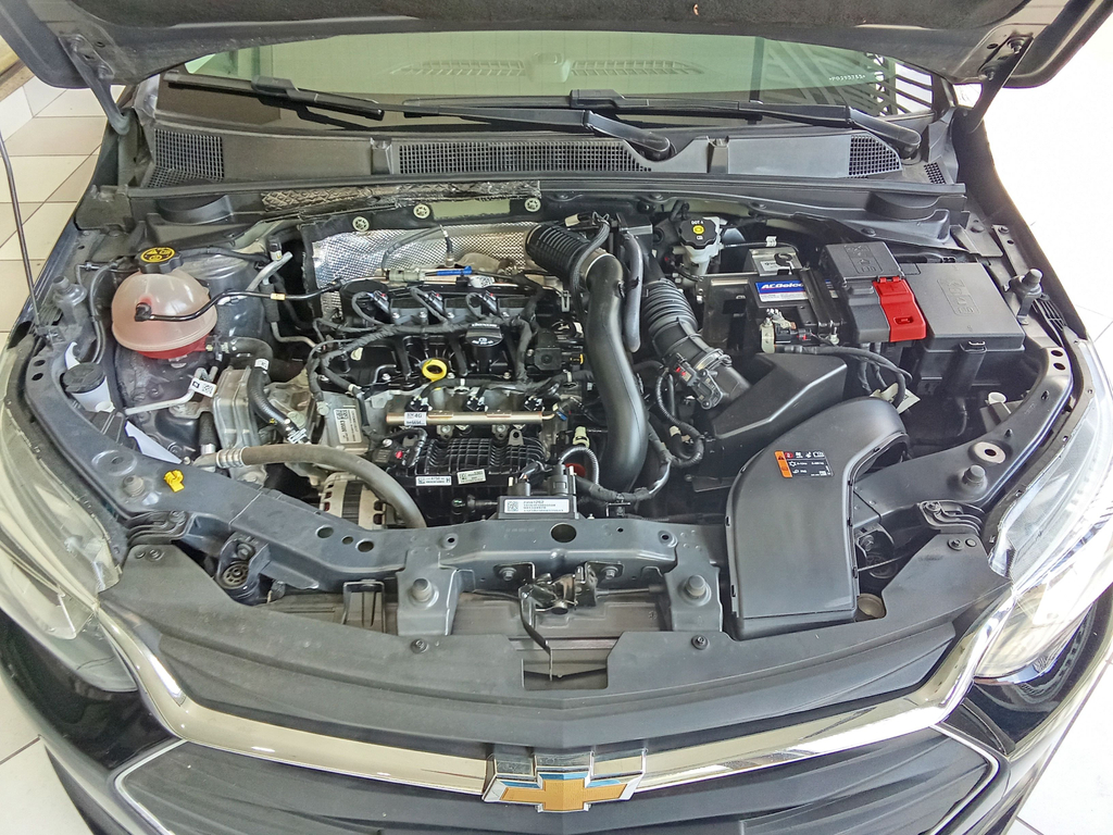 Chevrolet Onix Preto