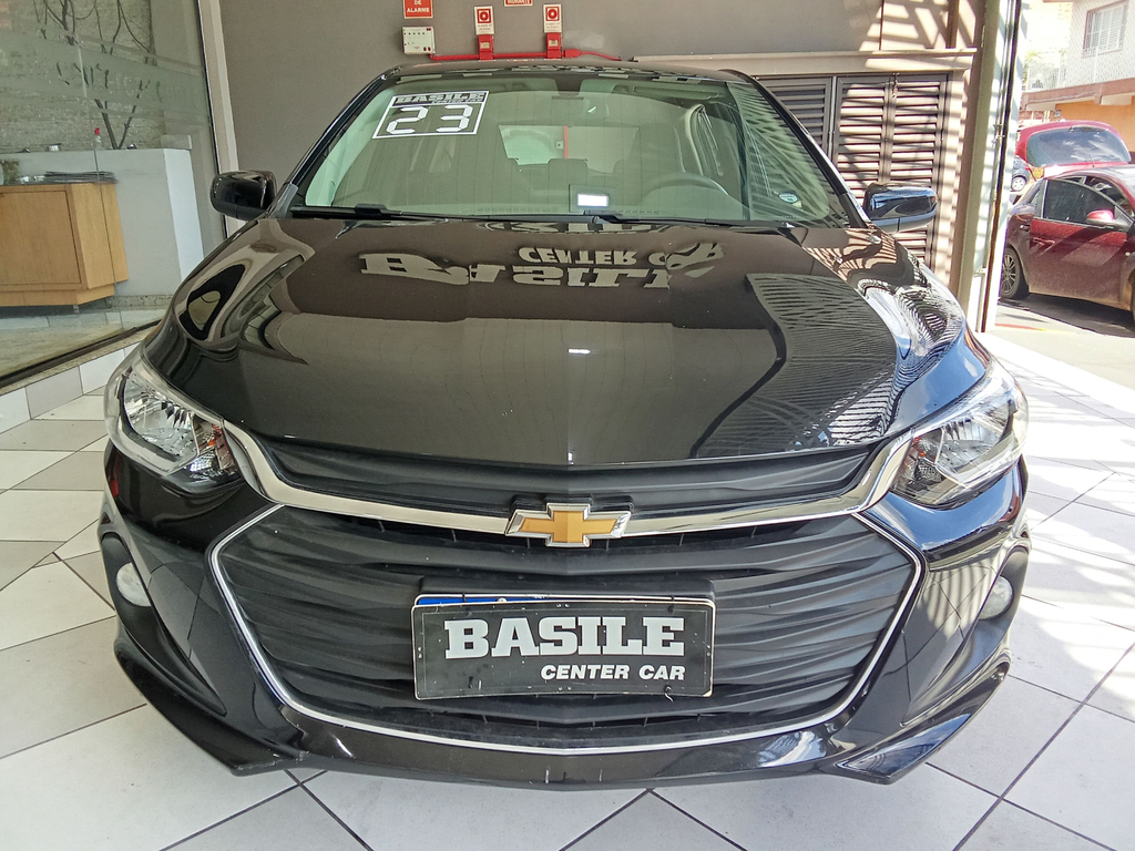 Chevrolet Onix Preto