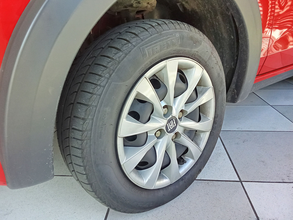 Fiat Mobi Vermelho