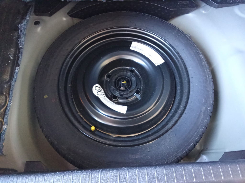 Peugeot 208 Preto