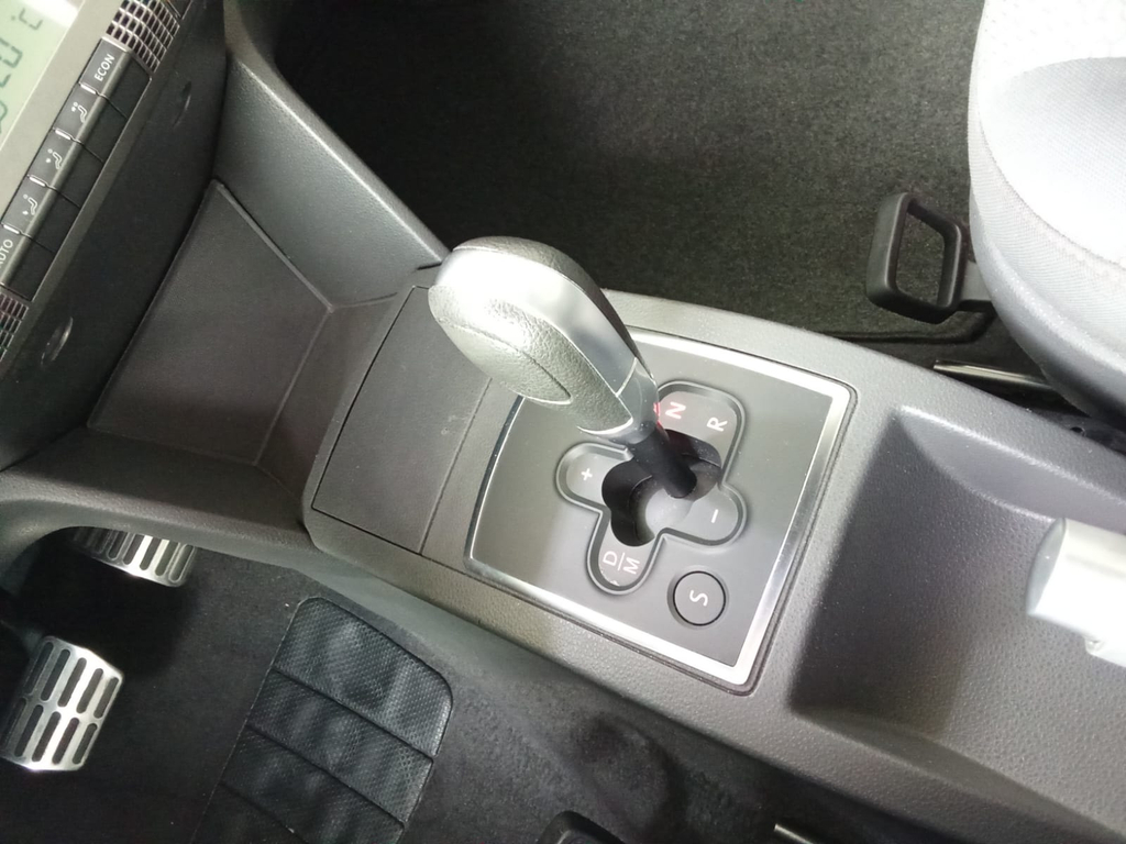 Volkswagen Polo Cinza