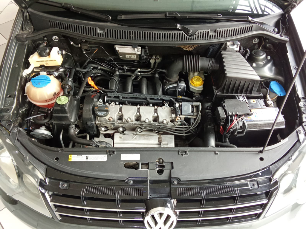 Volkswagen Polo Cinza