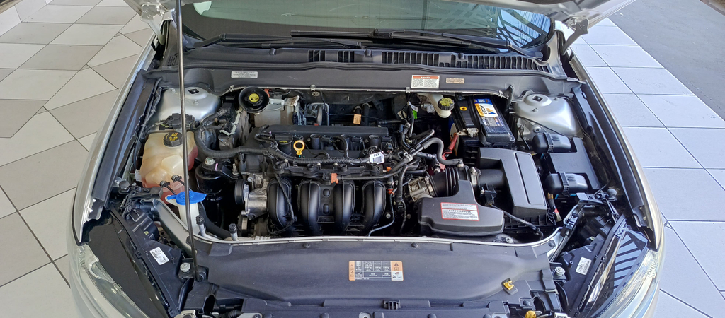 Ford Fusion Prata
