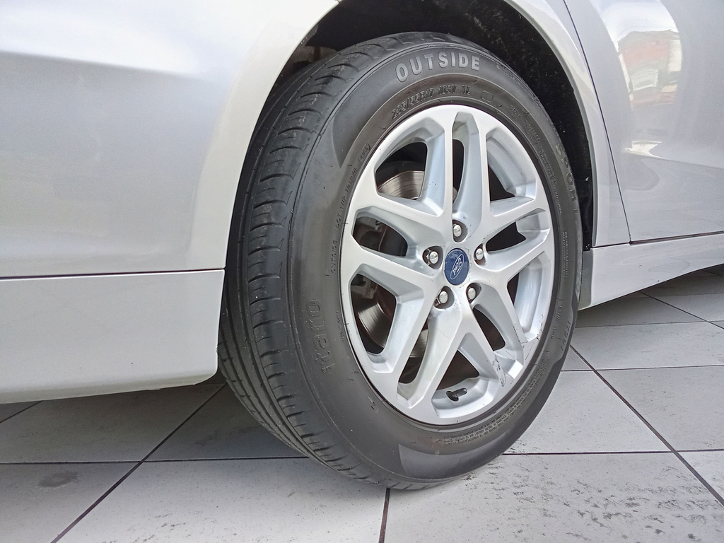 Ford Fusion Prata