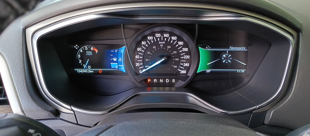 Ford Fusion Prata