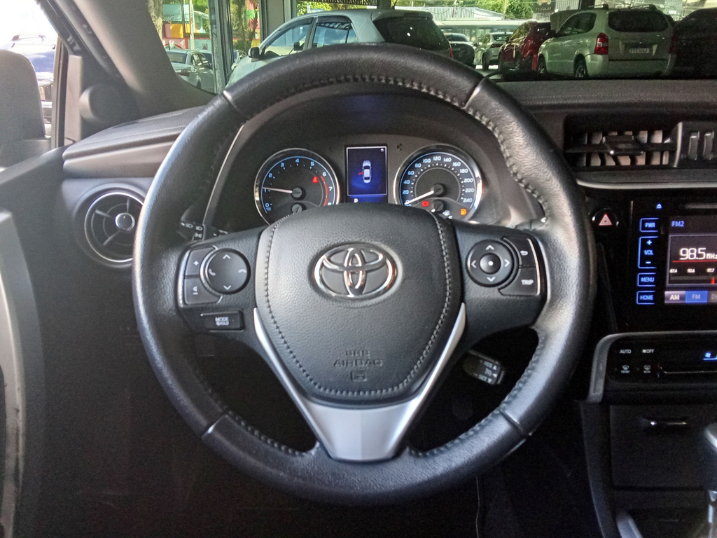 Toyota Corolla Preto