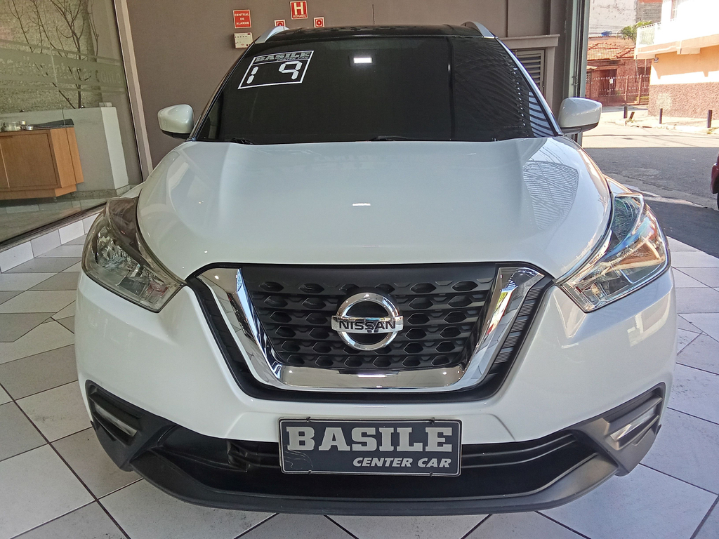 Nissan Kicks Branco