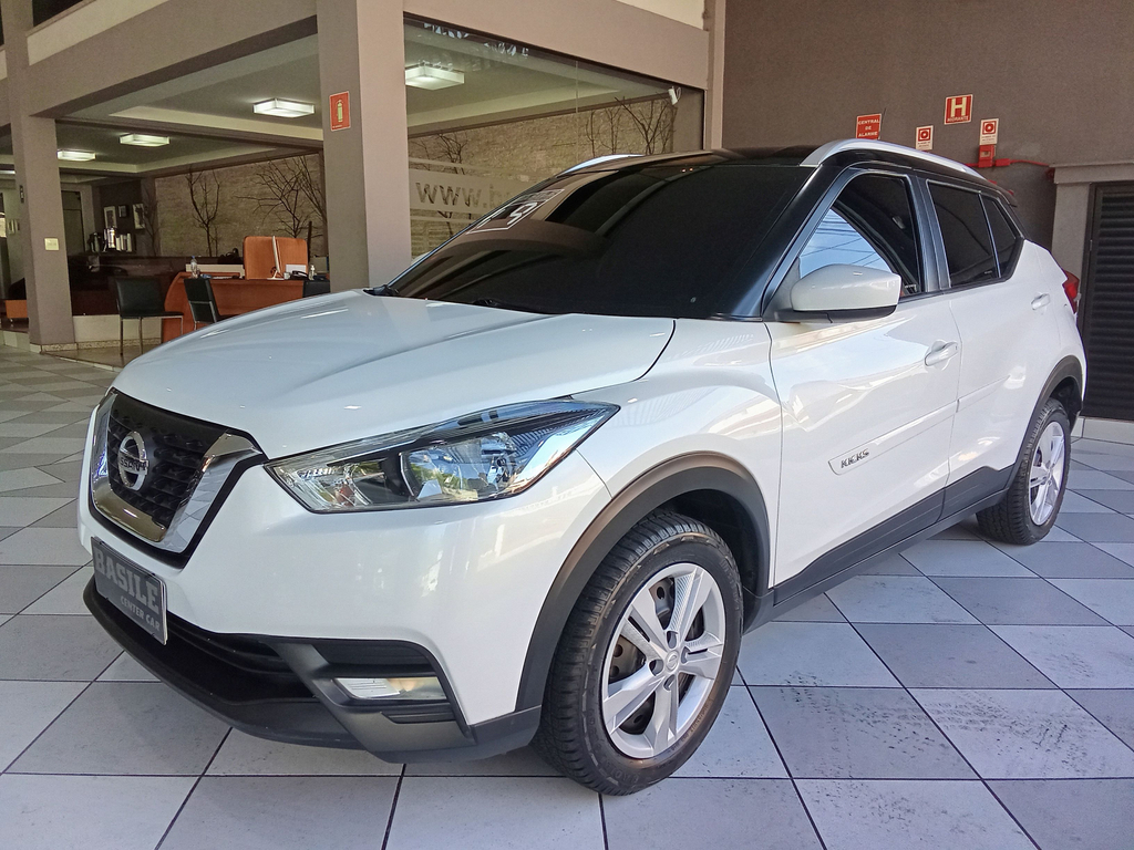 Nissan Kicks Branco