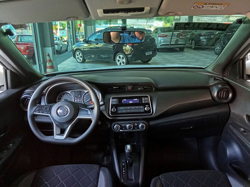 Nissan Kicks Branco