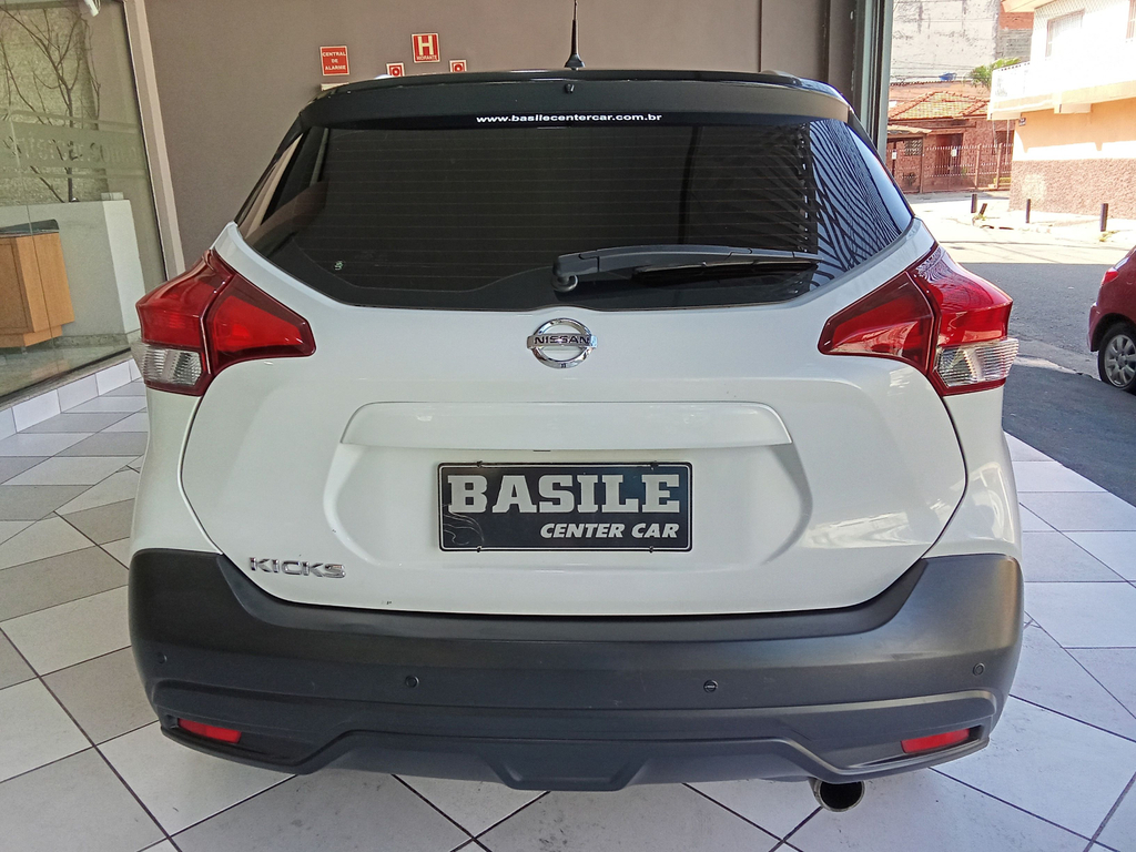 Nissan Kicks Branco
