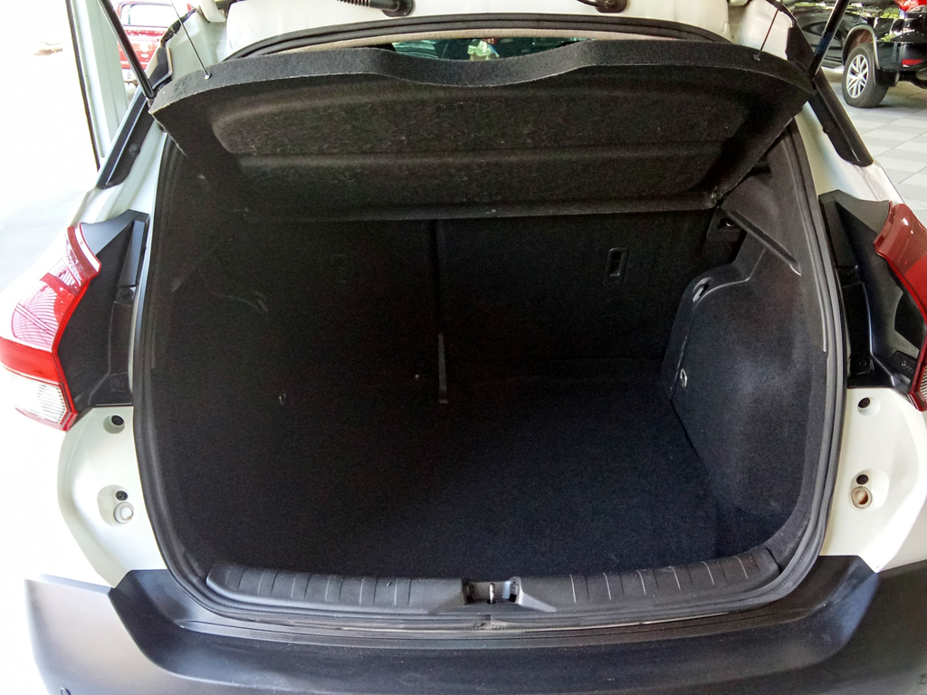 Nissan Kicks Branco