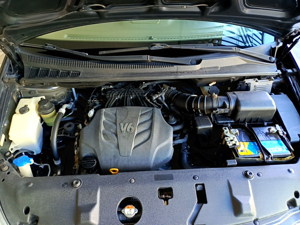 Kia Carnival Preto
