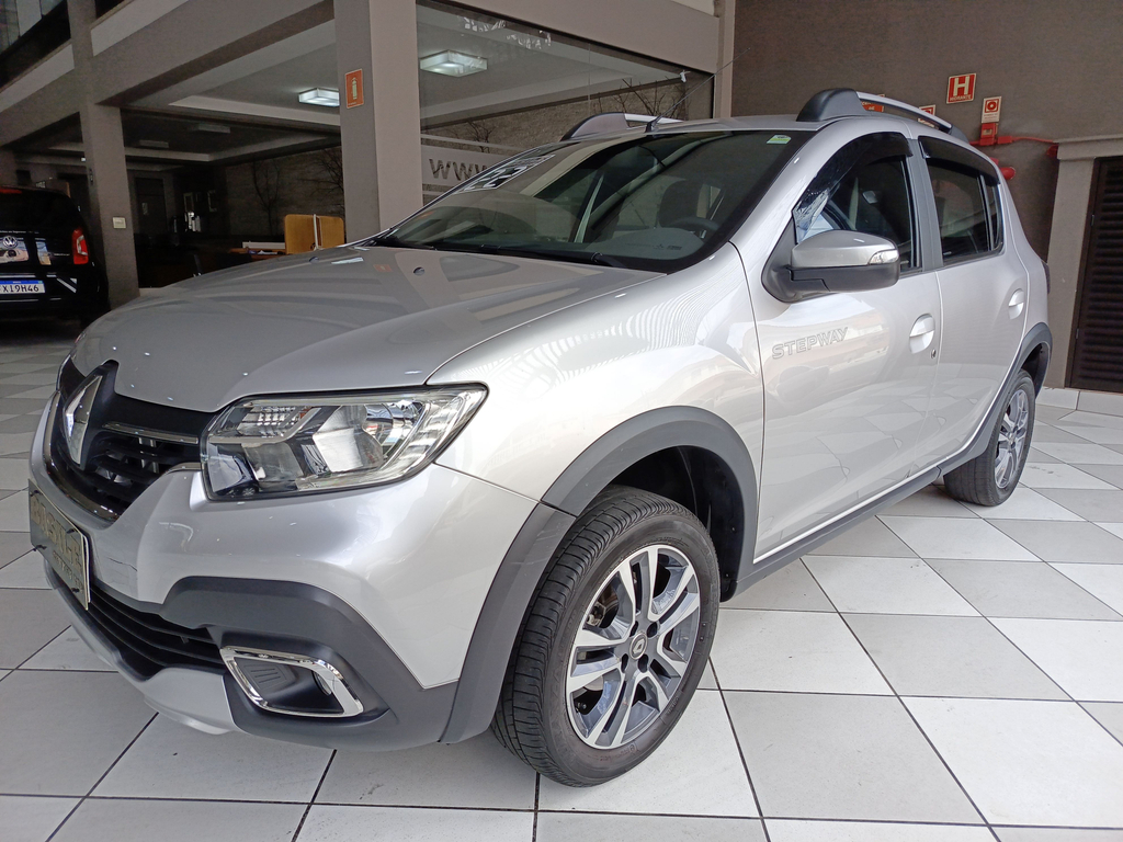 Renault Sandero Prata