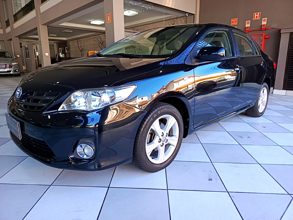 Toyota Corolla Preto