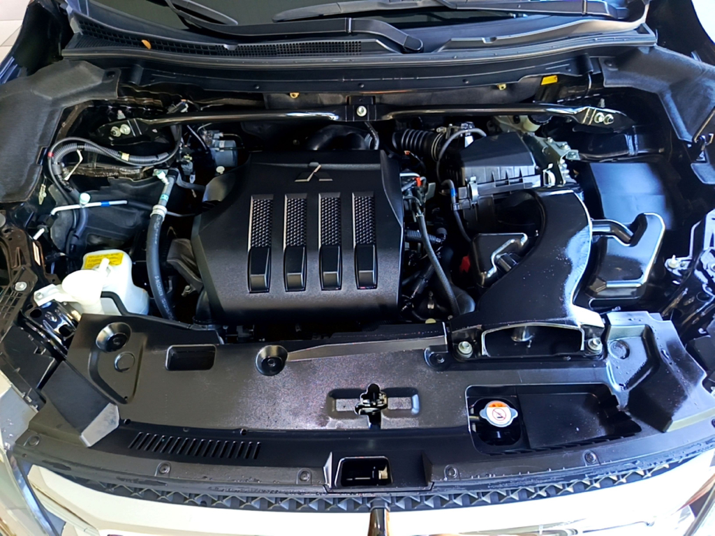 Mitsubishi Eclipse Cross Preto