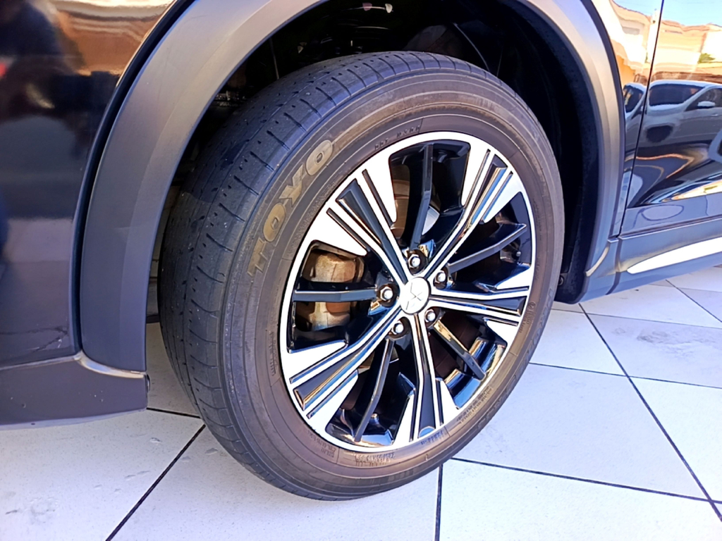 Mitsubishi Eclipse Cross Preto