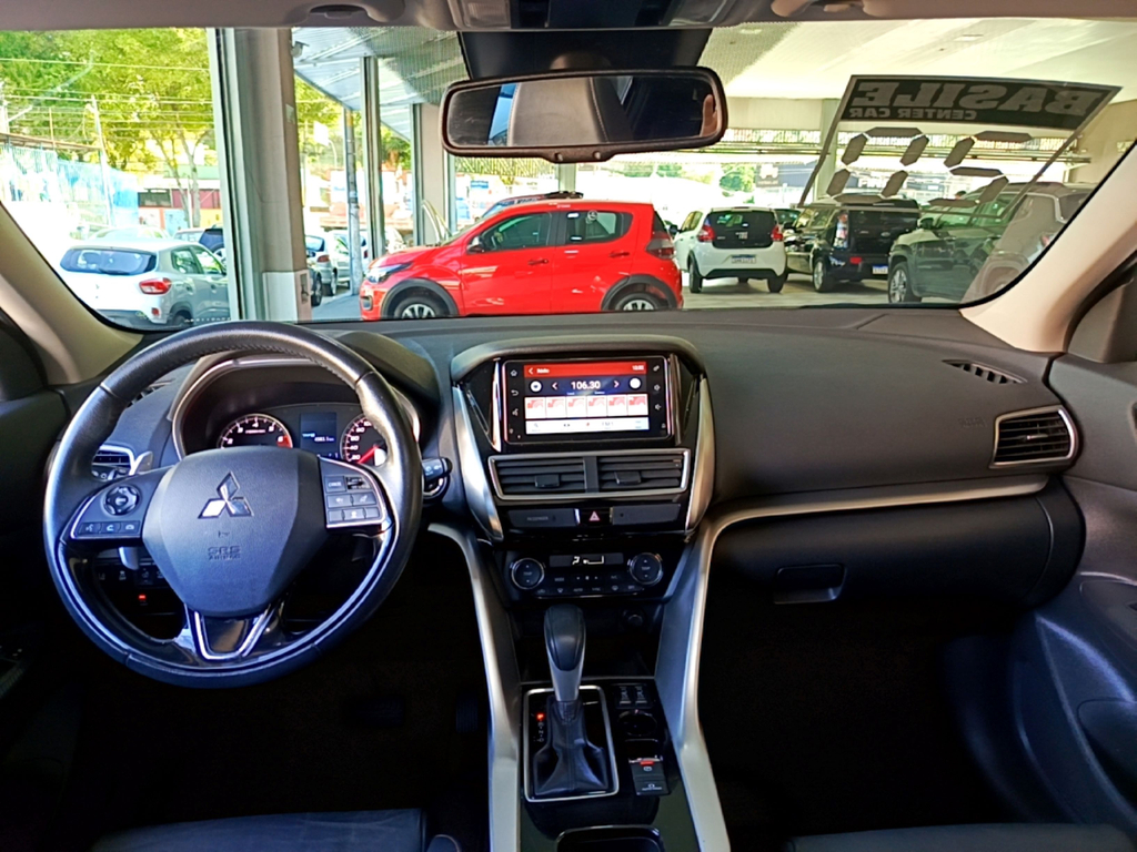 Mitsubishi Eclipse Cross Preto