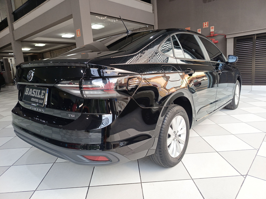 Volkswagen Virtus Preto