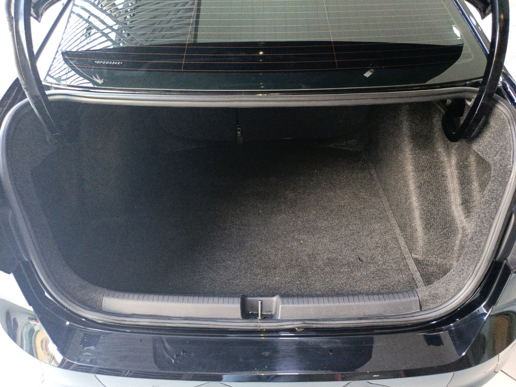 Volkswagen Virtus Preto