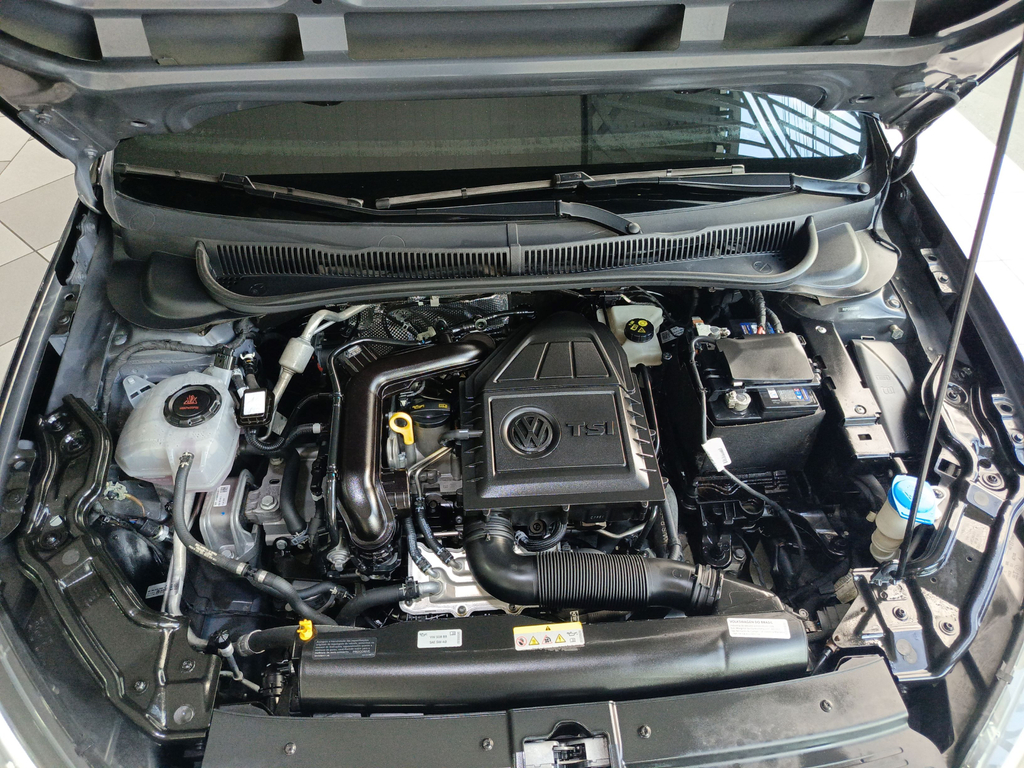 Volkswagen Virtus Preto