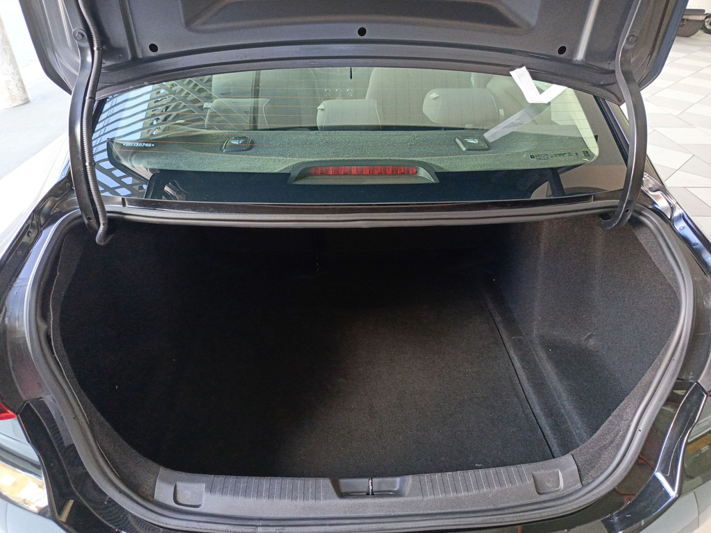 Chevrolet Onix Sedan Preto