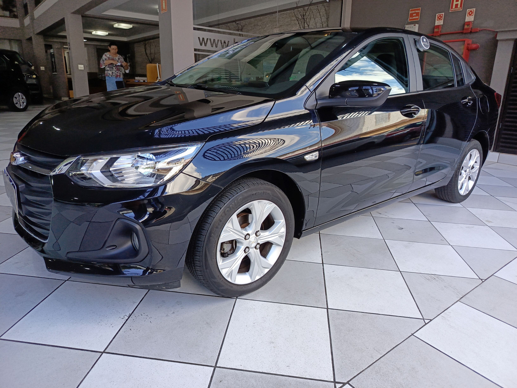 Chevrolet Onix Sedan Preto