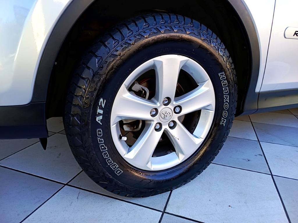 Toyota RAV4 Prata
