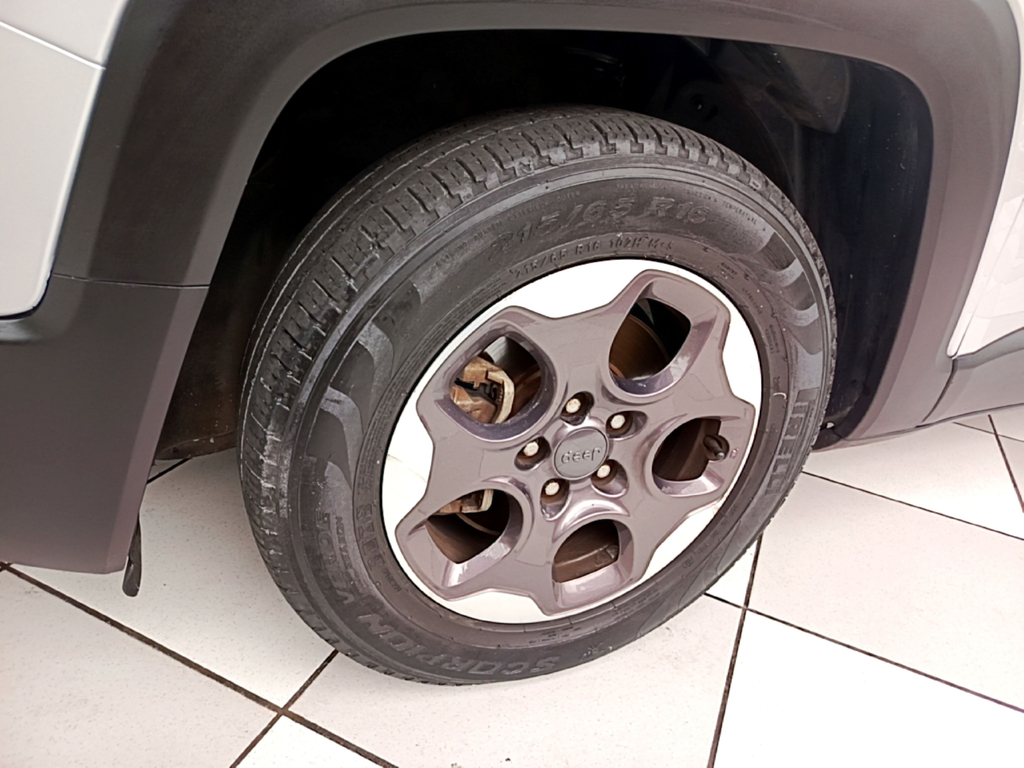 Jeep Renegade Prata