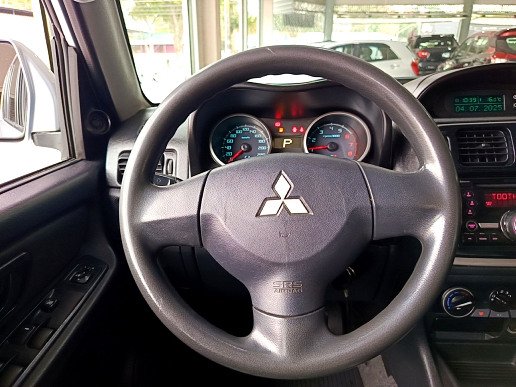 Mitsubishi Pajero TR4 Prata