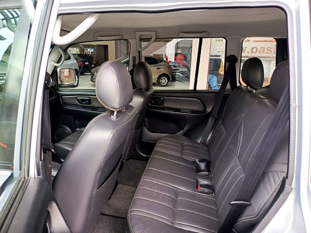 Mitsubishi Pajero TR4 Prata