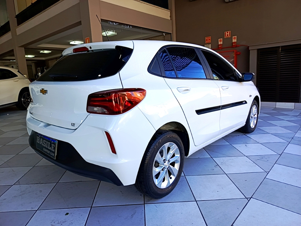 Chevrolet Onix Branco